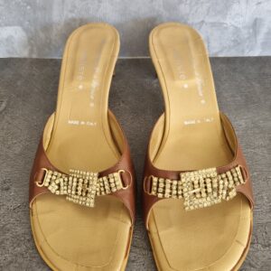 Sepatu Heels Pesta Gold